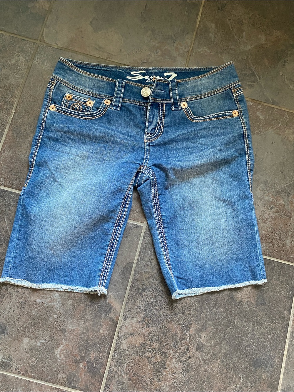 Seven7 Women's Medium Blue Cropped Denim Bermuda Shorts